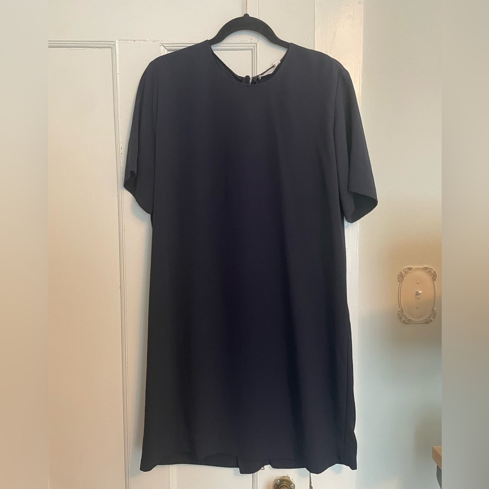 EUC Everlane GoWeave mini dress in navy